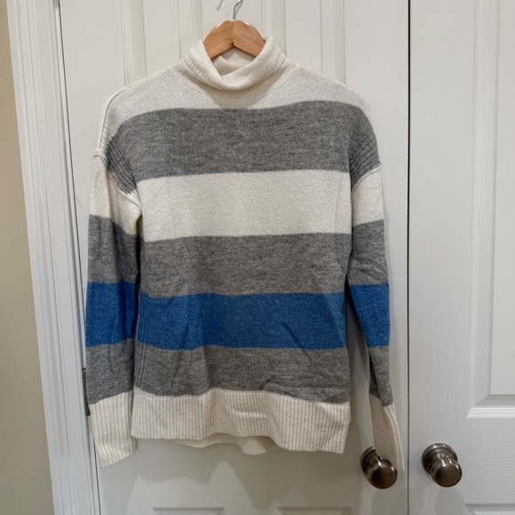 GAP Brushed Turtleneck Pullover WOOL Blend Blue Gray White Sweater Small S - Picture 2 of 9